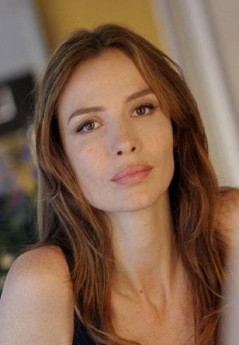 Saffron Burrows