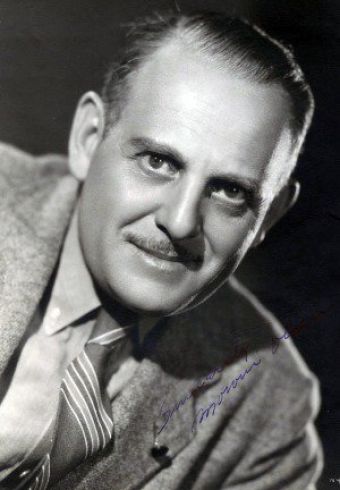 Moroni Olsen