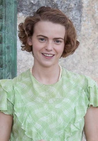 Daisy Waterstone