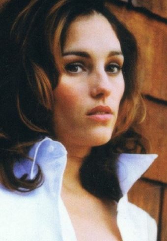 Amy Jo Johnson