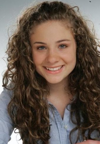Lizzy DeClement