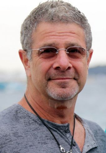 Gil Junger