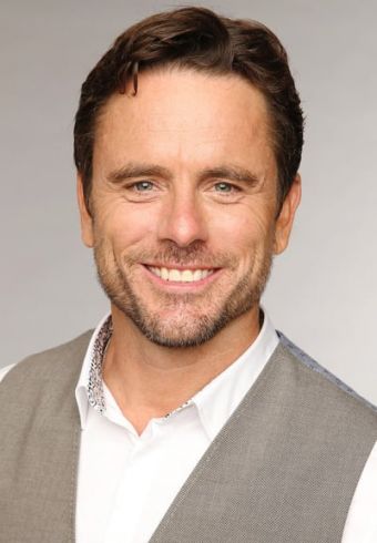Charles Esten