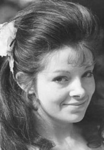 Anna Calder-Marshall