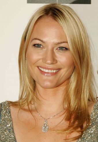 Sarah Wynter