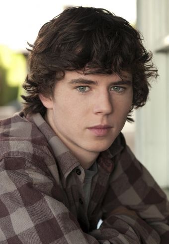 Charlie McDermott
