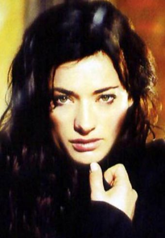 Laura Michelle Kelly
