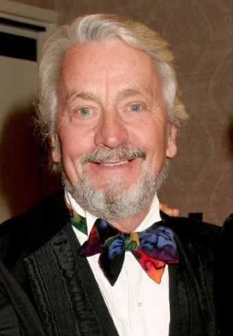 Peter Dennis