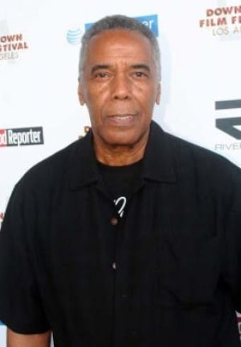 Robert Hooks