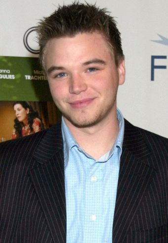 Brett Davern