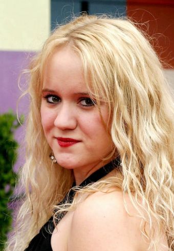 Aria Curzon