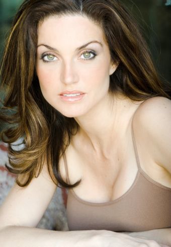 Elena Lyons