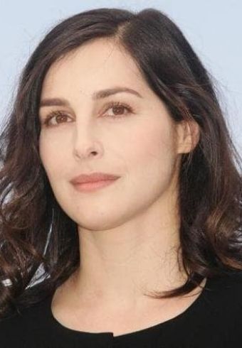 Amira Casar
