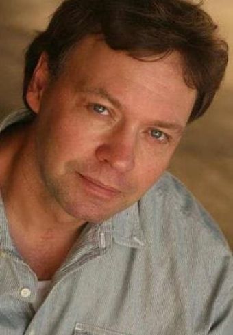 Roger Hewlett