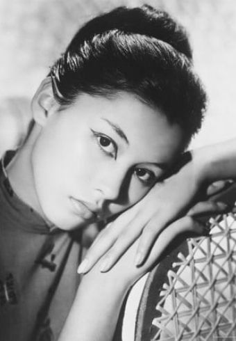 France Nuyen