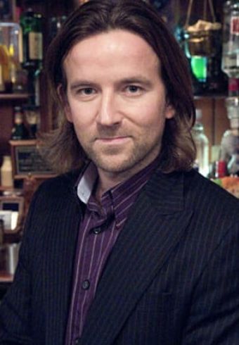 Dean Lennox Kelly