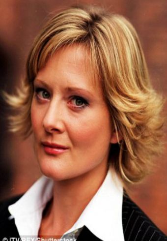 Lucy Robinson