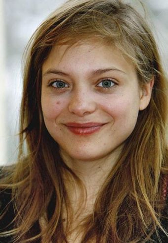 Lizzie Brocheré