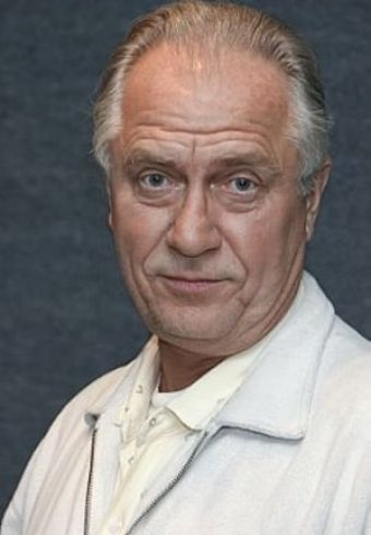 László Áron