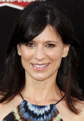 Perrey Reeves