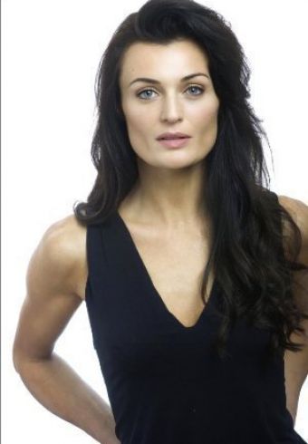 Lyne Renee