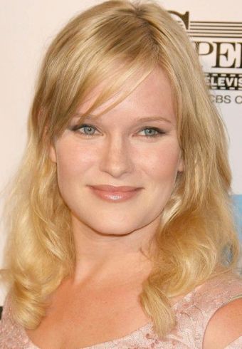 Nicholle Tom