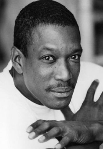 Jay Arlen Jones