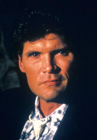 Everett McGill