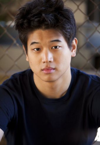 Ki Hong Lee