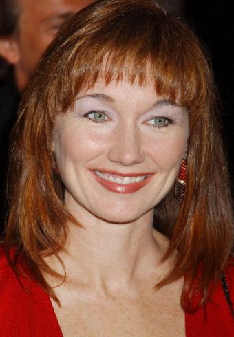 Lari White