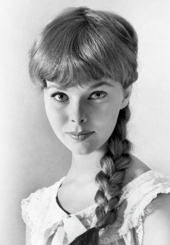 Anne Helm