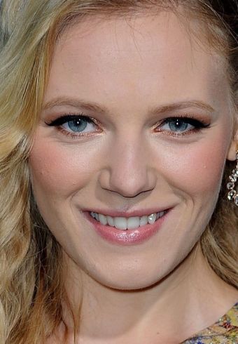 Emma Bell