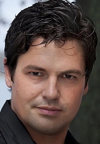 Robbie P Smith