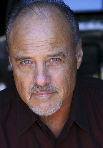 Elliott Grey
