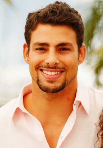 Cauã Reymond