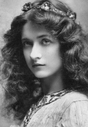 Maude Fealy