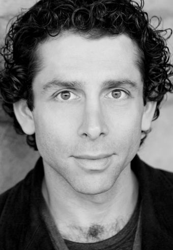 Elliot Levey