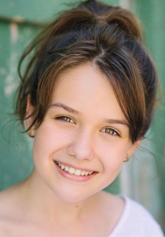 Julia Scarlett Dan
