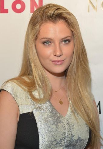 Zoe Levin