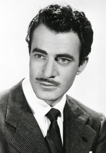 Gilbert Roland