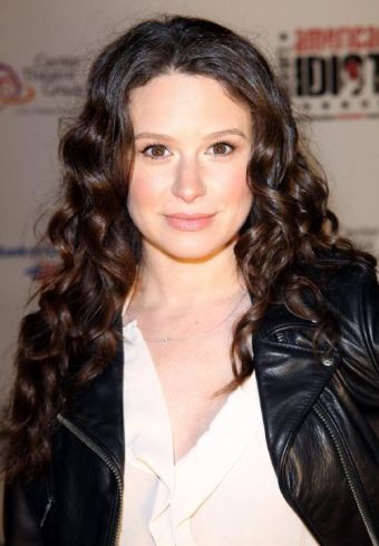 Katie Lowes