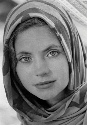 Judi Bowker